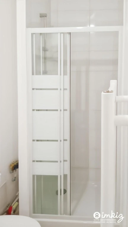 Studio rénové idéalement situé 6