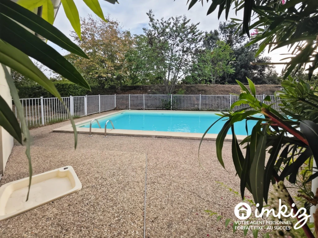T3 avec piscine et parking sécurisés - Lalande 15