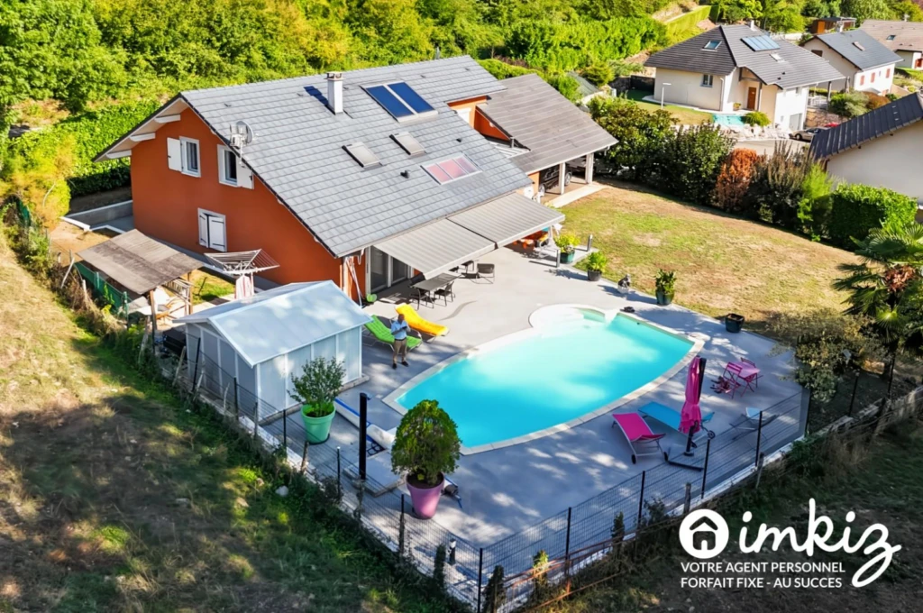 Maison familiale 178 m² avec piscine chauffée 2