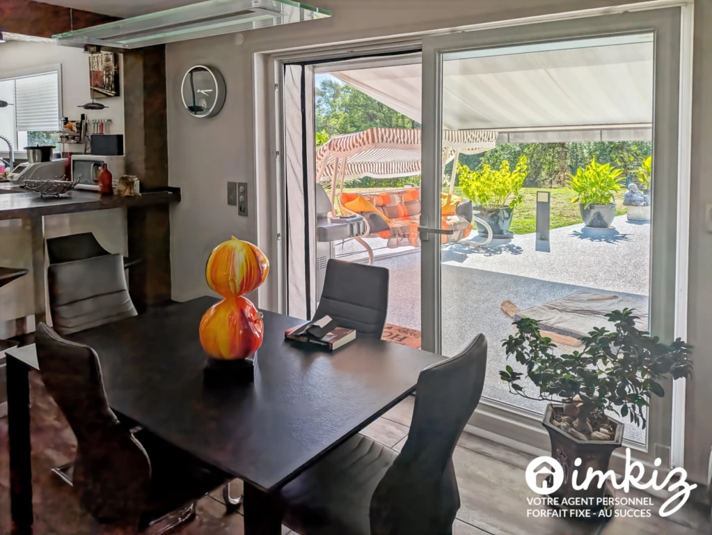 Maison familiale 178 m² avec piscine chauffée 8