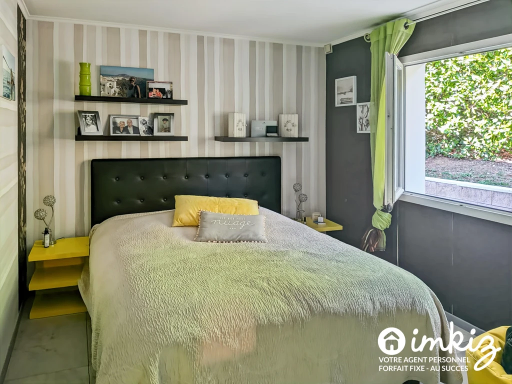 Maison familiale 178 m² avec piscine chauffée 9