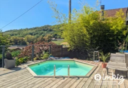 Maison familiale avec piscine et vue d’exception 3