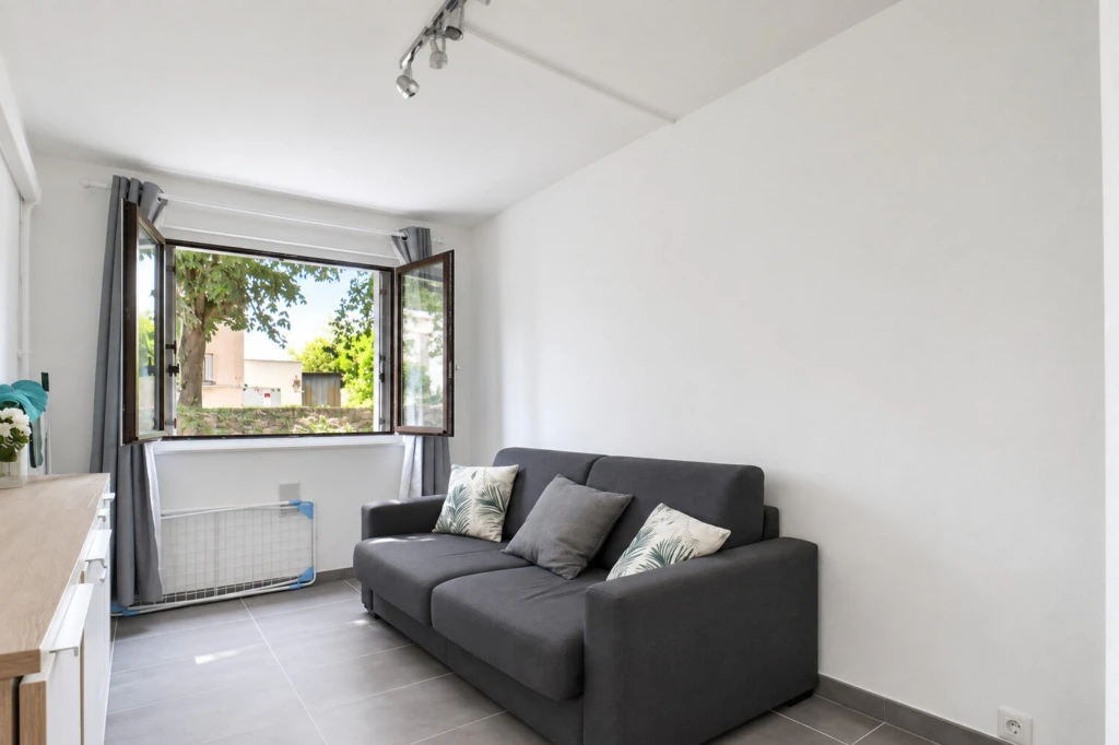 Antony Studio 17m² - sans travaux - calme 1