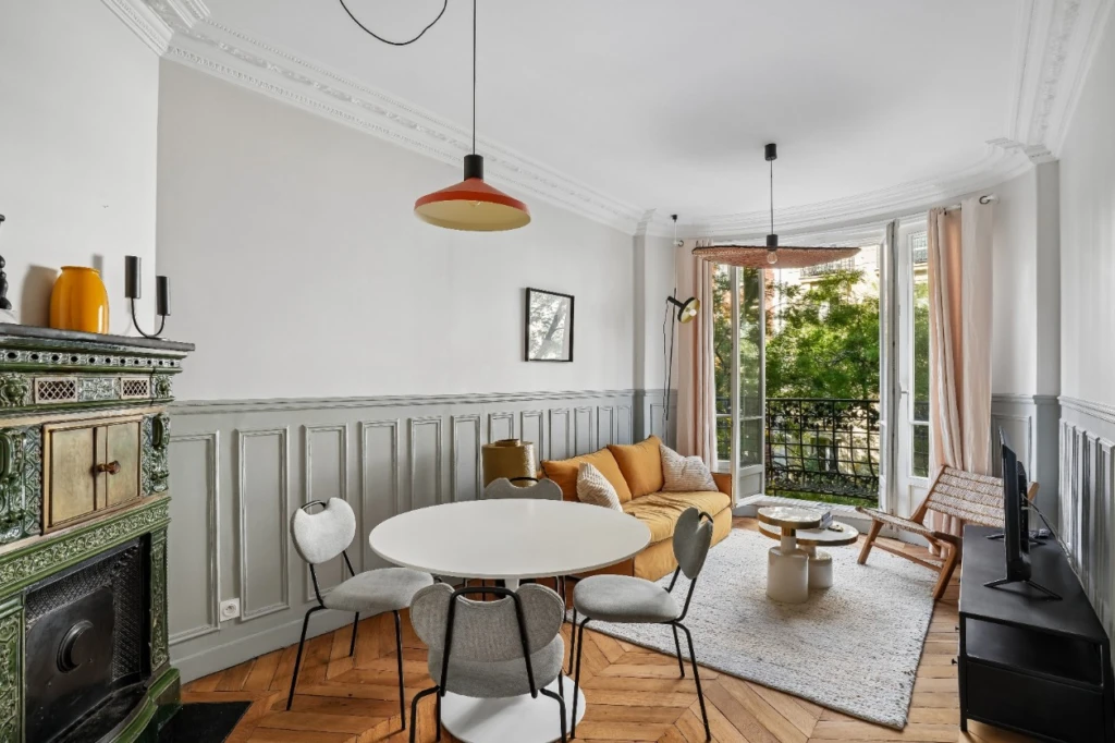 EXCLUSIVITE - 3 pièces Rénové-Lamarck Caulaincourt 2