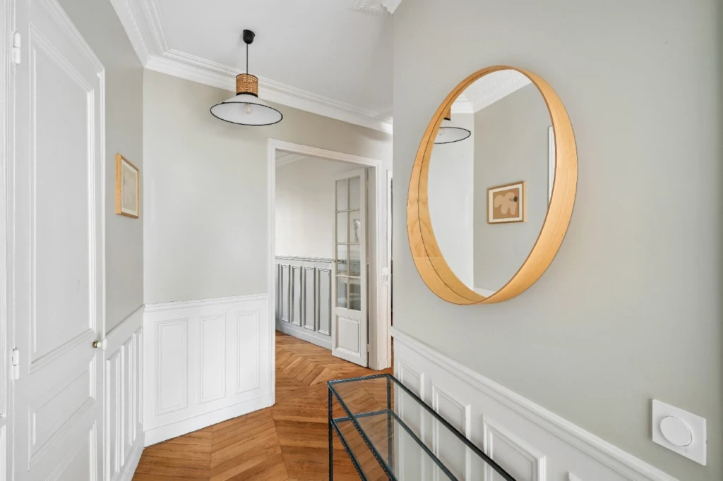 EXCLUSIVITE - 3 pièces Rénové-Lamarck Caulaincourt 8