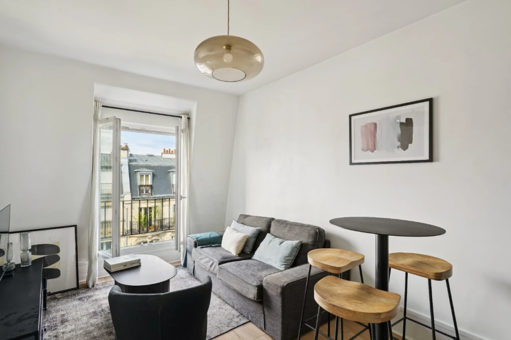 EXCLUSIVITE - 2 P rénové - Lamarck Caulaincourt 5
