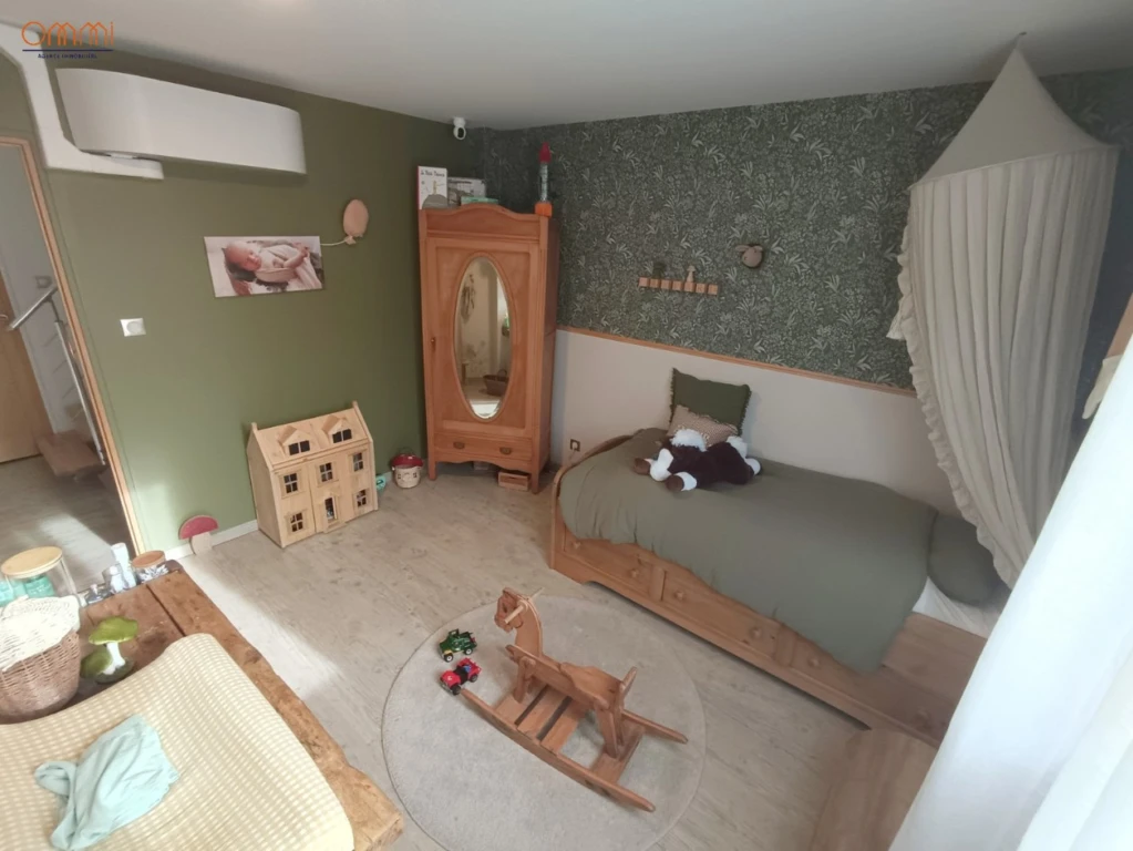 Maison familiale 5 chambres, belles prestations 17