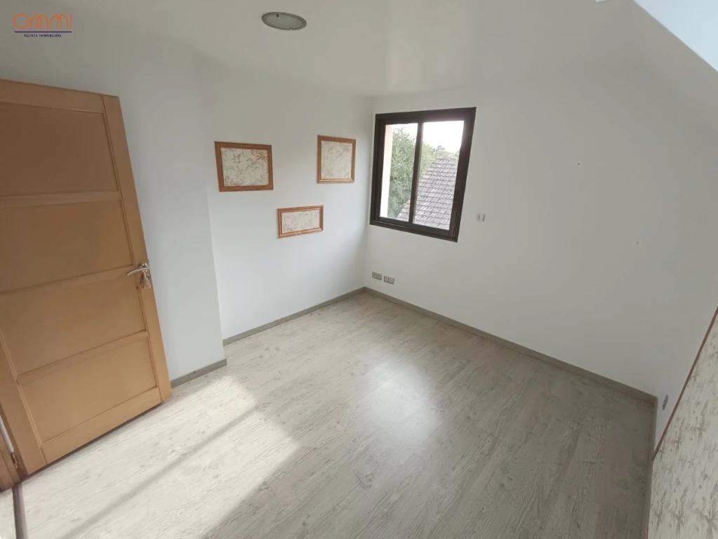 Maison familiale 5 chambres, belles prestations 18