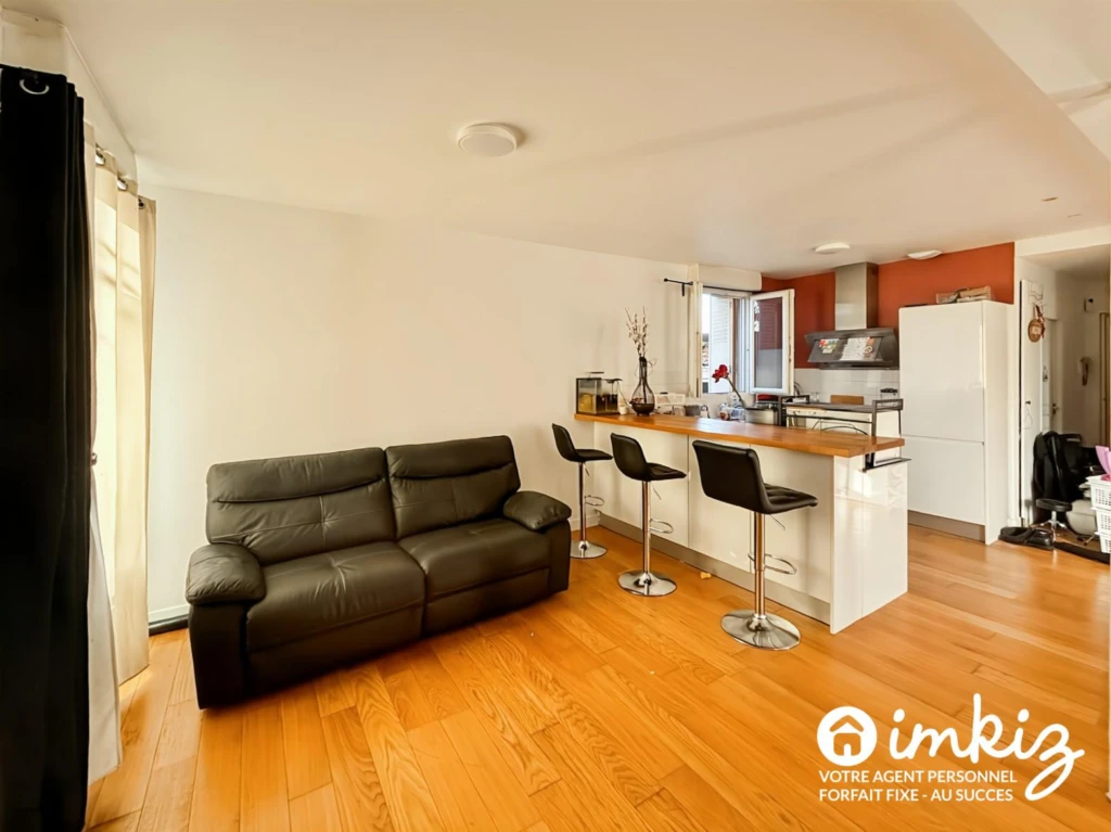 Bel Appartement 2 pièces 75m2 au total avec cour 3