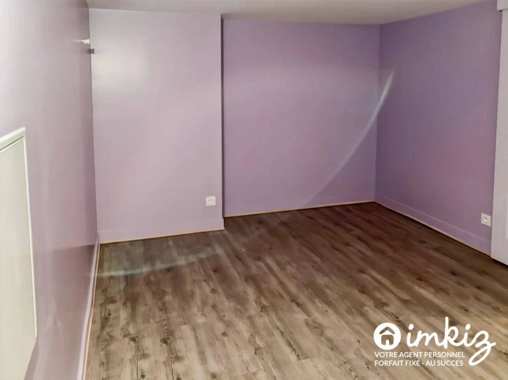 Bel Appartement 2 pièces 75m2 au total avec cour 8