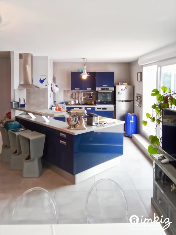 Superbe T4 avec grande terrasse et garages 4