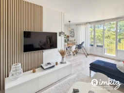 T4 rénové de 86 m² – Dernier étage – Balcon 1