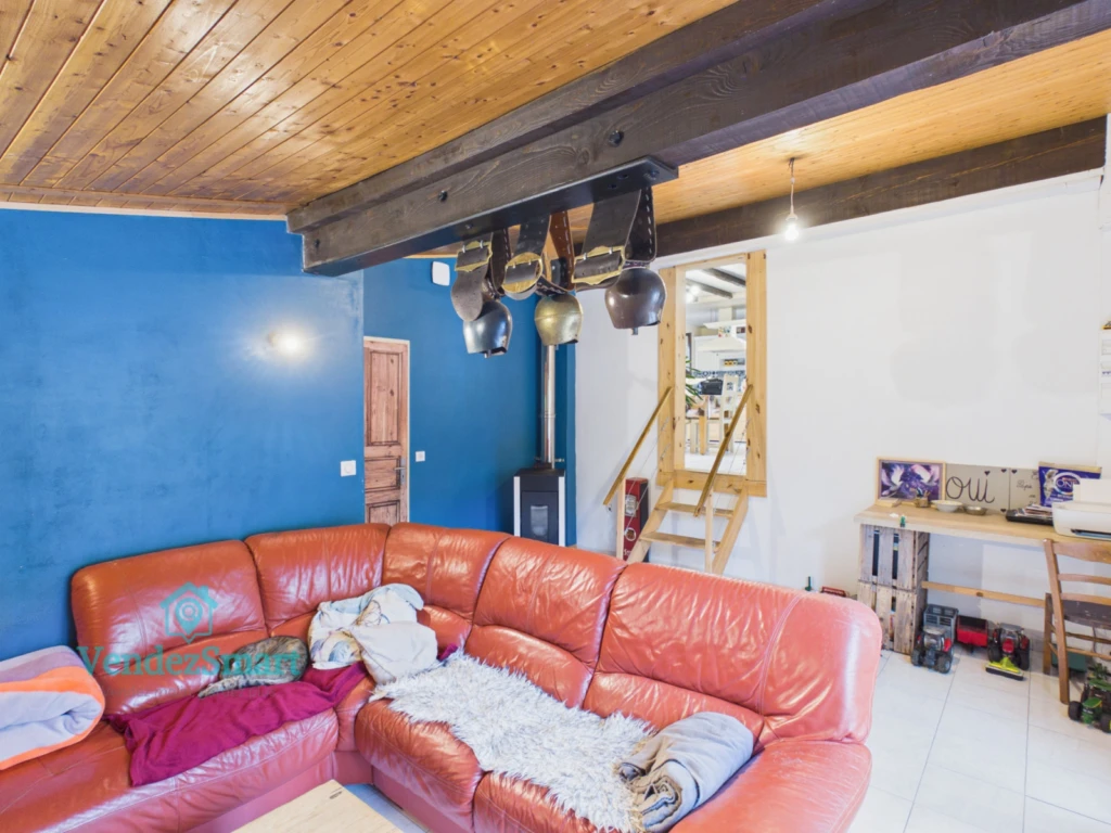 Maison de plein pied sur terrain de 1550m2 environ 9