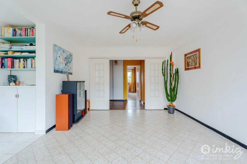 Dernier étage, vue dégagée, balcon 16m² 4